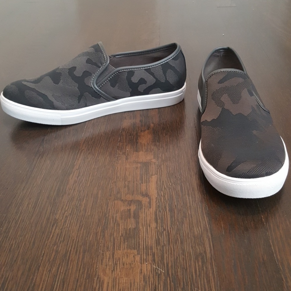 Steve Madden Grey Camo shoe